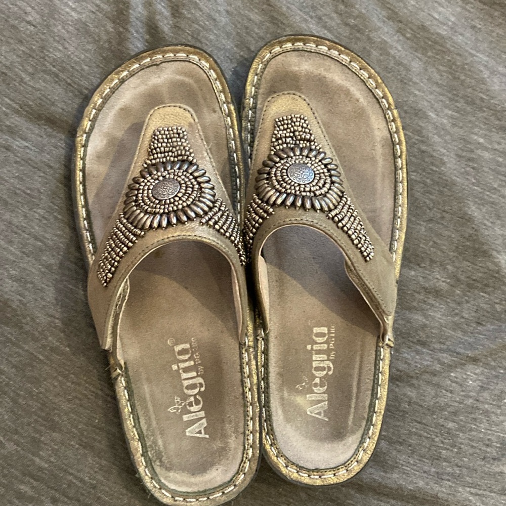 Algeria shoes